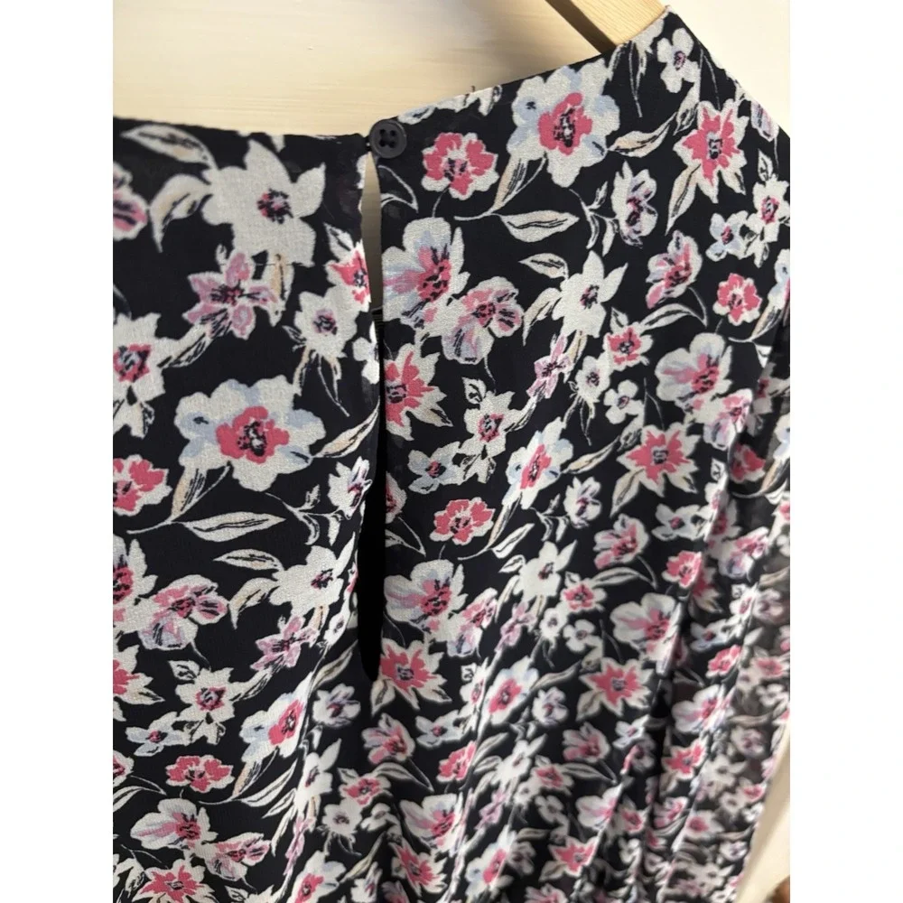 Banana Republic navy floral